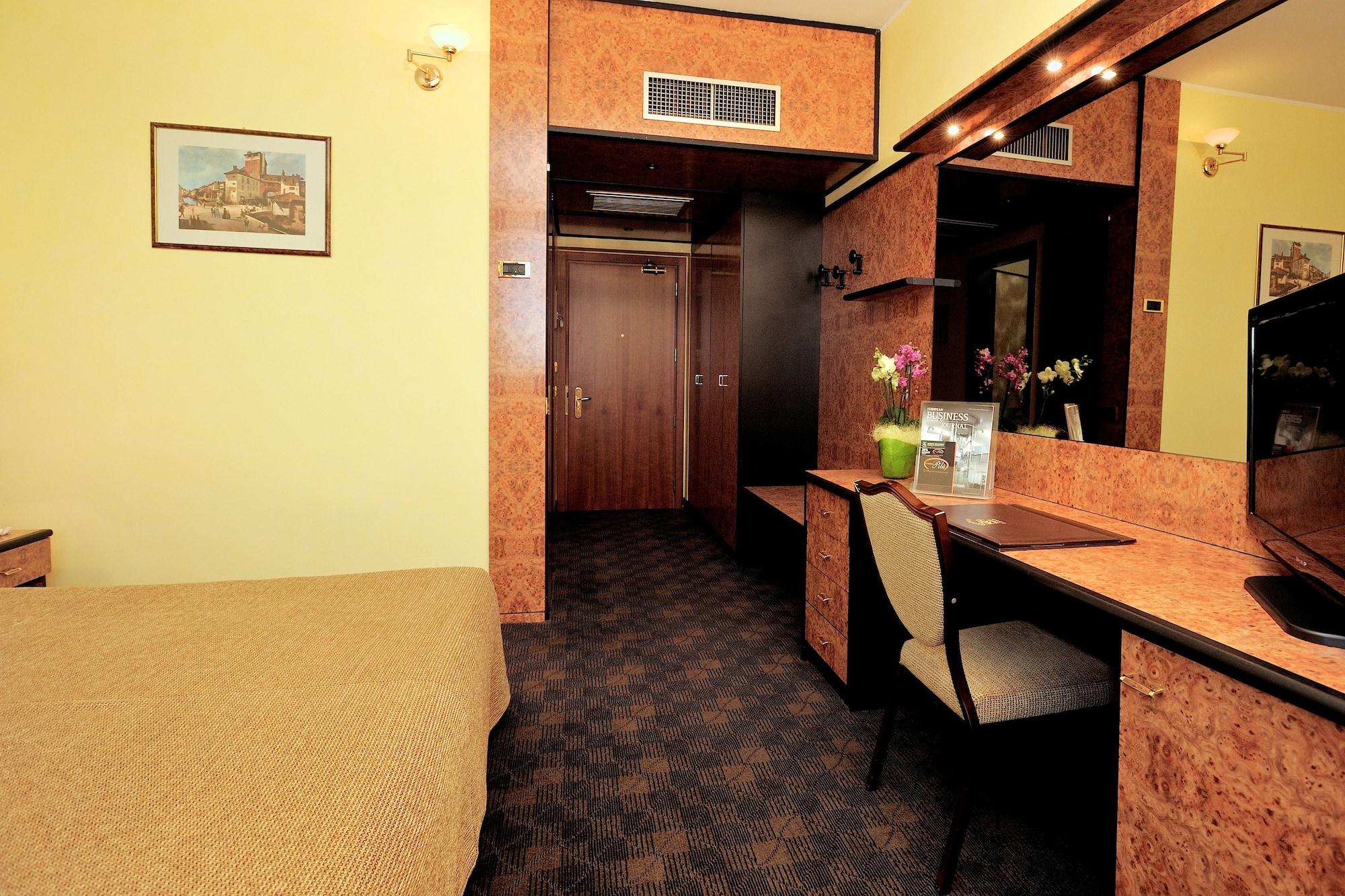 Hotel Le Moran Cusago Zewnętrze zdjęcie