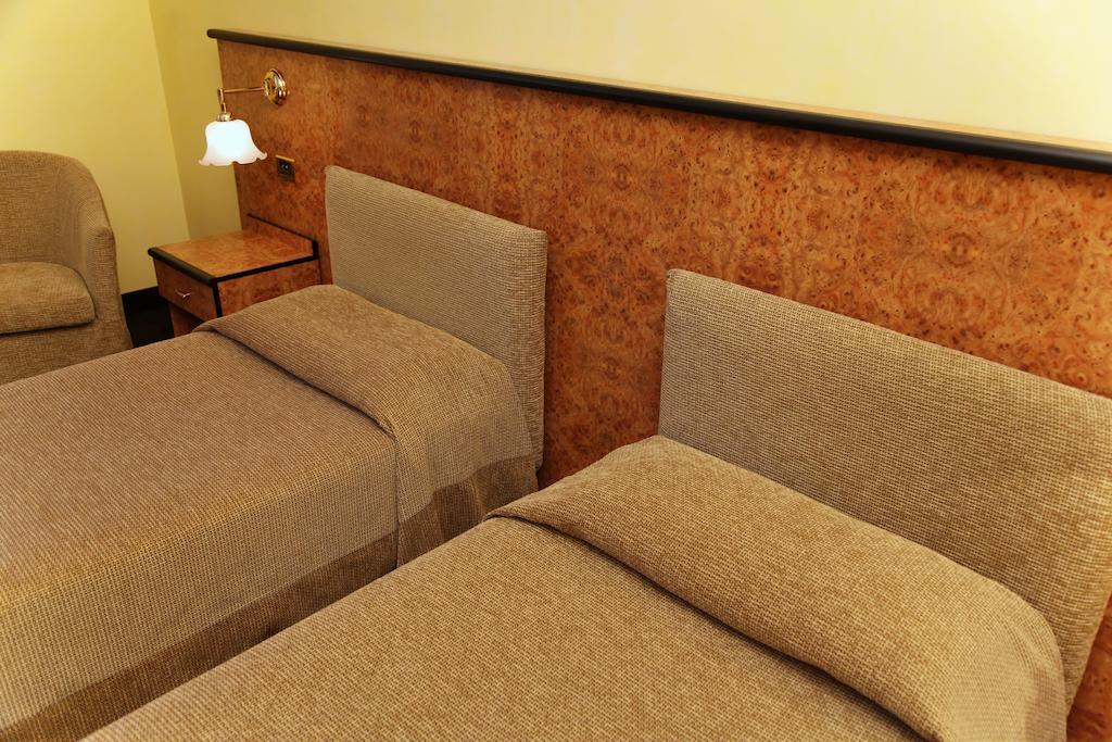 Hotel Le Moran Cusago Pokój zdjęcie