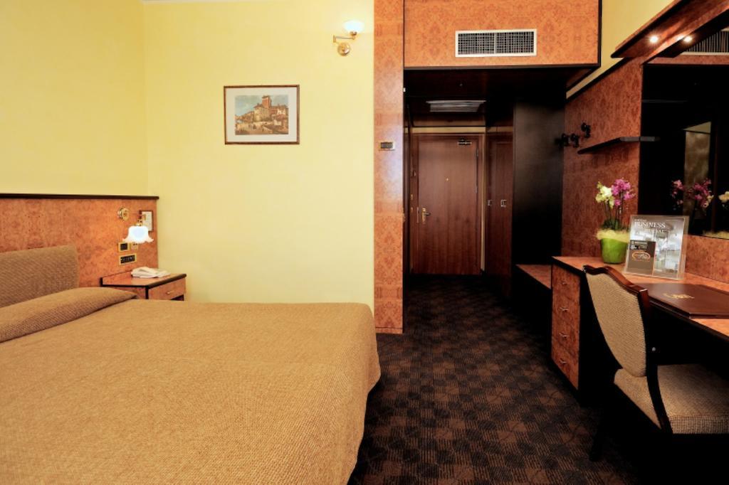 Hotel Le Moran Cusago Zewnętrze zdjęcie